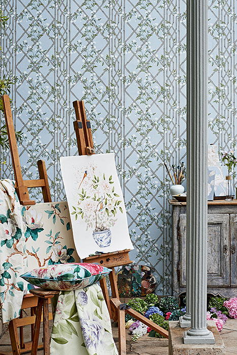 Обои Zoffany Woodville Papers Jasmine Lattice Sky 311332 фото в интерьере